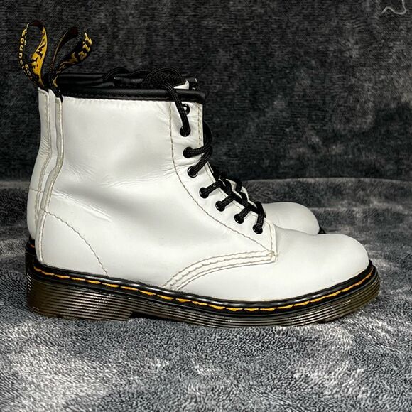 Dr. Martens Kids size 10 - Picture 3 of 8